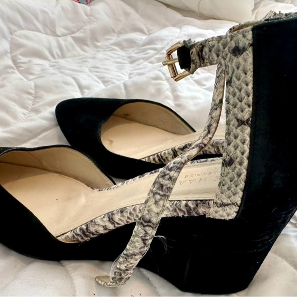 Cole Haan Elegant Black and Snakeskin Women's‎ wedge grand Heels 61/2